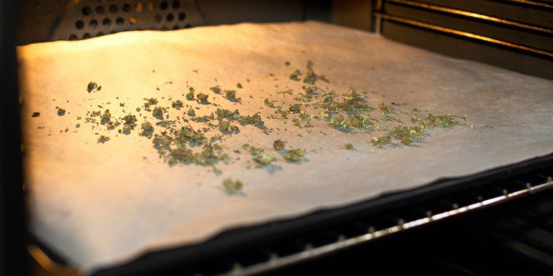 cannabis en el horno para descarboxilar